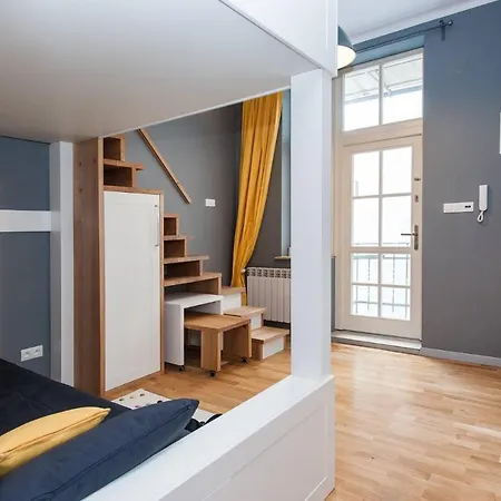 Zulu Old Town Apartment